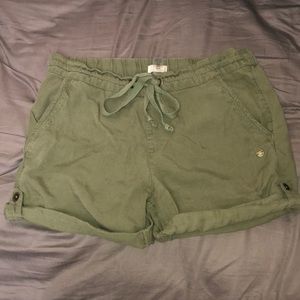 Roxy Olive Tencel Blend Roll Cuff Shorts 4